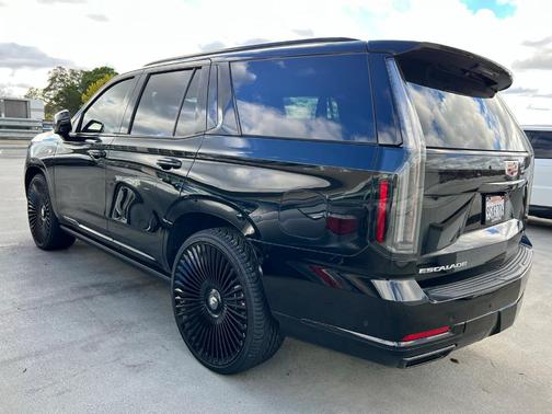 2025 Cadillac Escalade Sport Platinum
