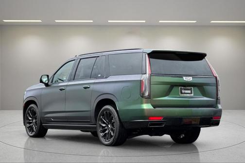 2023 Cadillac Escalade ESV Sport Platinum