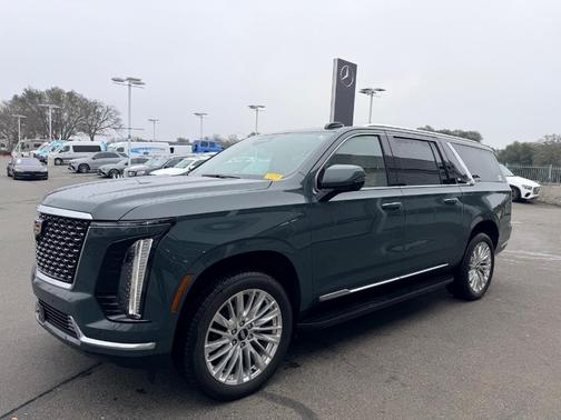 2025 Cadillac Escalade ESV Premium Luxury