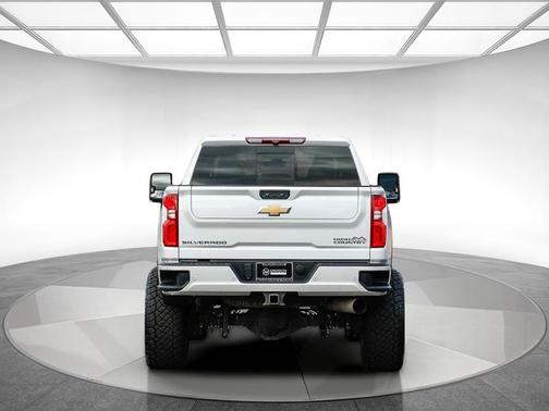 2022 Chevrolet Silverado 2500 High Country