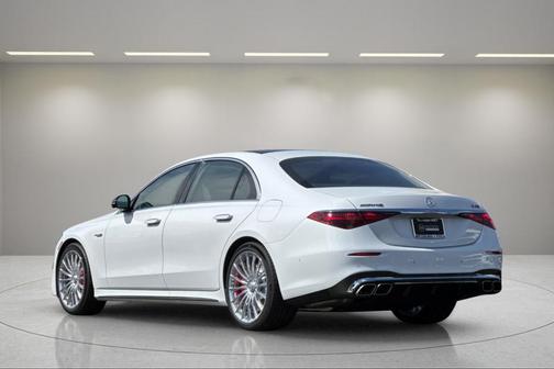 2026 Mercedes-Benz AMG S 63 E Base
