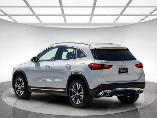 2026 Mercedes-Benz GLA 250 Base 4MATIC