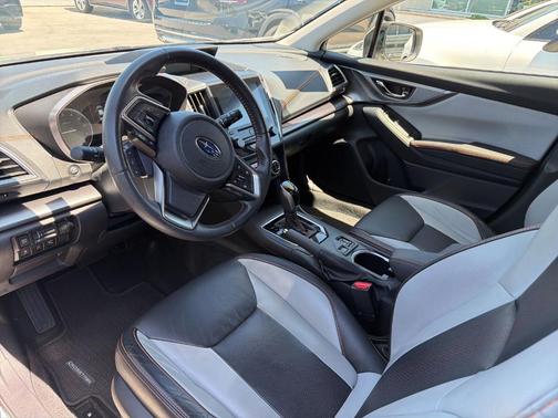 Crystal White Pearl 2023 Subaru Crosstrek Limited