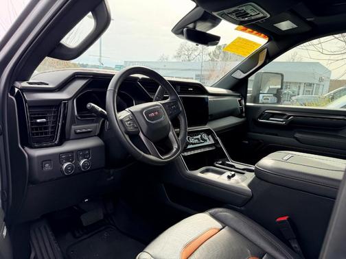 2024 GMC Sierra 2500 AT4