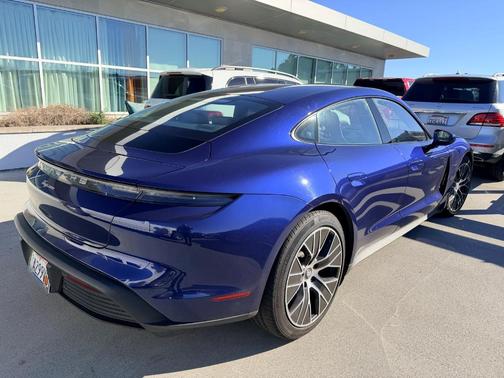 2021 Porsche Taycan Base