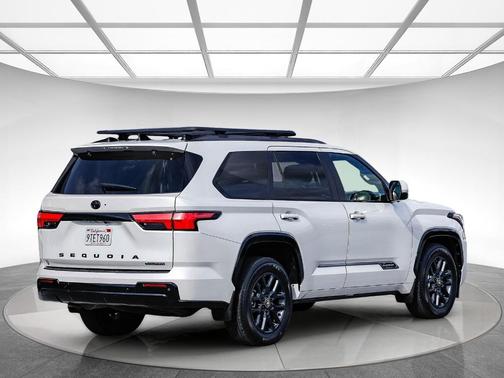 2025 Toyota Sequoia Platinum