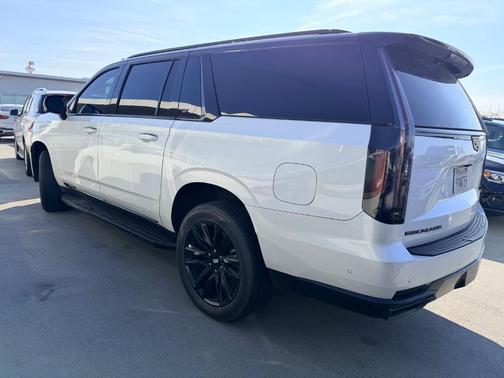 2023 Cadillac Escalade ESV Sport