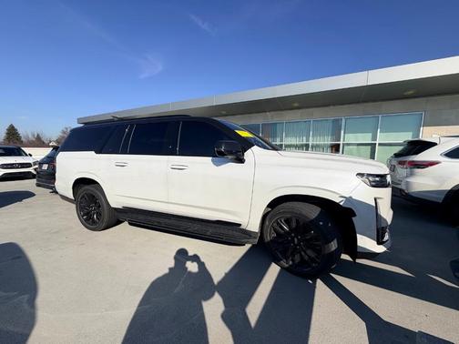 2023 Cadillac Escalade ESV Sport