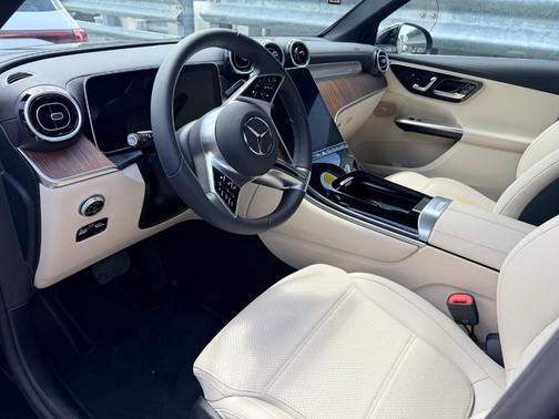 Black 2024 Mercedes-Benz GLC 300 Base 4MATIC