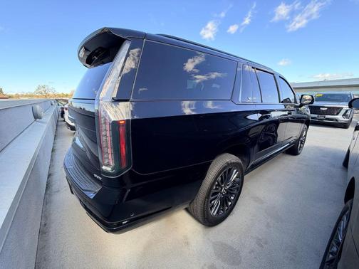 2025 Cadillac Escalade ESV Sport Platinum