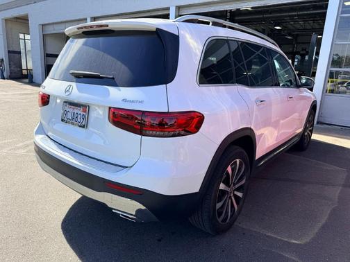 2022 Mercedes-Benz GLB 250 Base 4MATIC