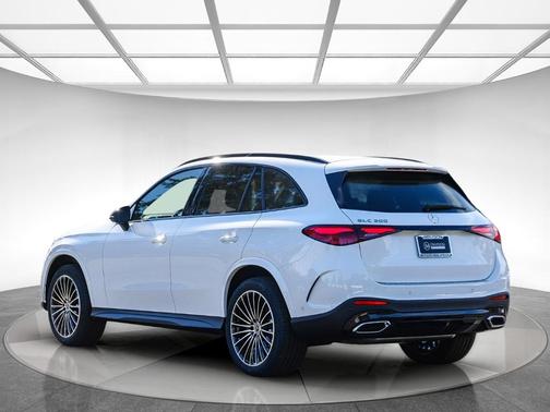 2026 Mercedes-Benz GLC 300 Base