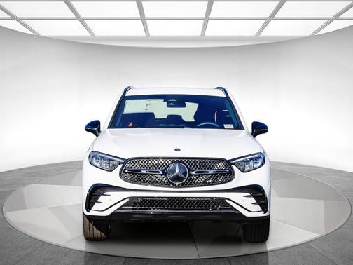 2026 Mercedes-Benz GLC 300 Base