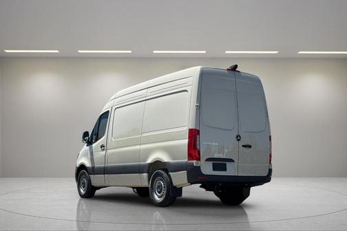 2025 Mercedes-Benz Sprinter 2500 Standard Roof