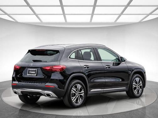 2025 Mercedes-Benz GLA 250 Base