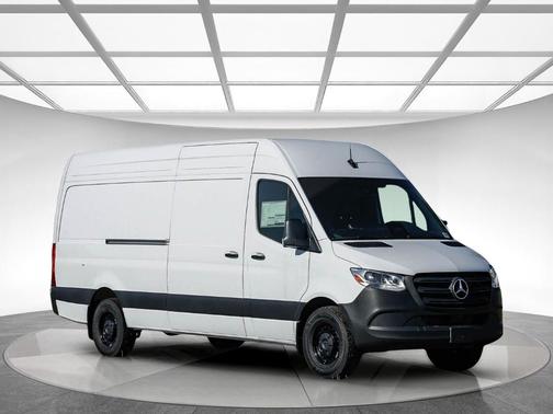 Arctic White 2025 Mercedes-Benz Sprinter 2500 High Roof