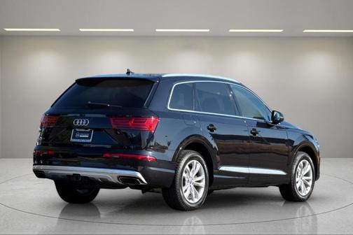 2019 Audi Q7 55 Premium Plus