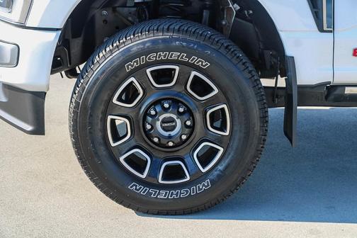 2024 Ford F-350 Platinum