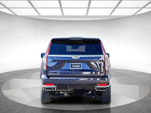 2022 Cadillac Escalade ESV Luxury