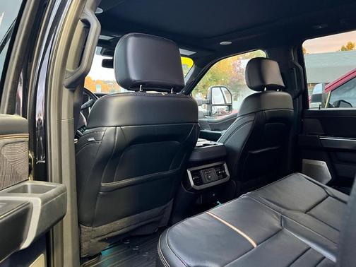 2024 Ford F-350 Platinum