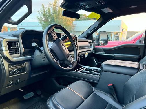 2024 Ford F-350 Platinum