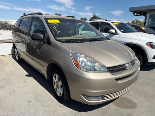 Desert Sand Mica 2005 Toyota Sienna LE