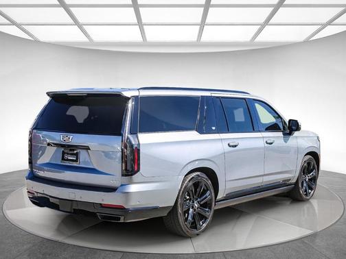 Silver Metallic 2025 Cadillac Escalade ESV Sport Platinum