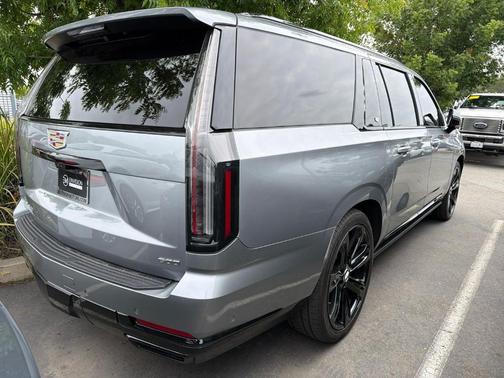 Silver Metallic 2025 Cadillac Escalade ESV Sport Platinum