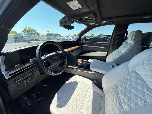 Silver Metallic 2025 Cadillac Escalade ESV Sport Platinum
