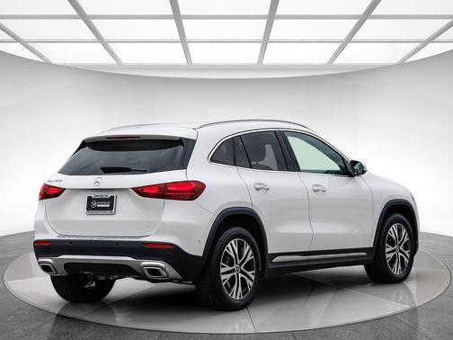 2025 Mercedes-Benz GLA 250 Base