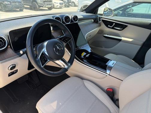 Polar White 2025 Mercedes-Benz GLC 350e Base 4MATIC
