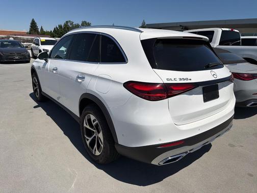 Polar White 2025 Mercedes-Benz GLC 350e Base 4MATIC