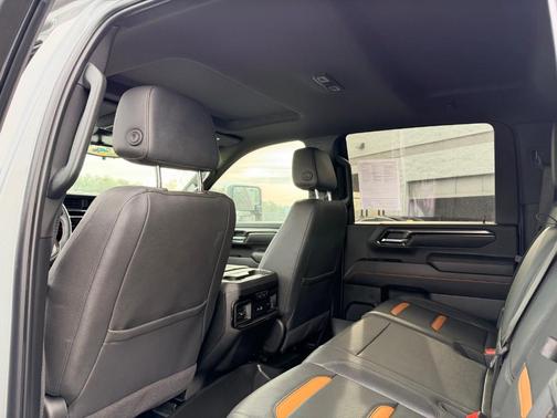 2025 GMC Sierra 2500 AT4