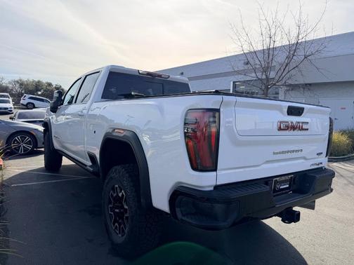 2025 GMC Sierra 2500 AT4X