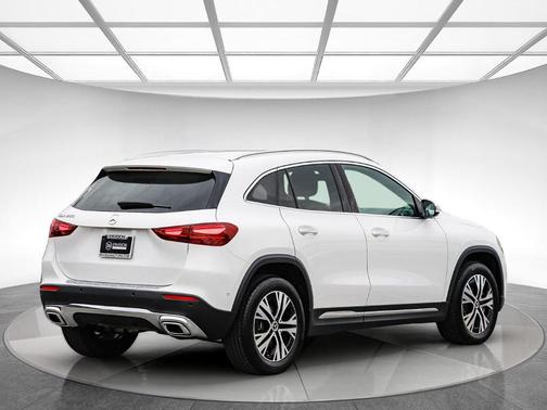 2025 Mercedes-Benz GLA 250 Base