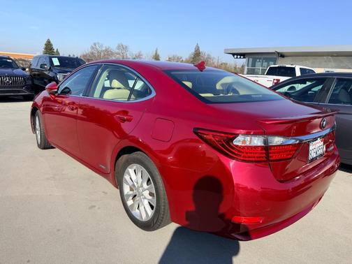 2014 Lexus ES 300h Base