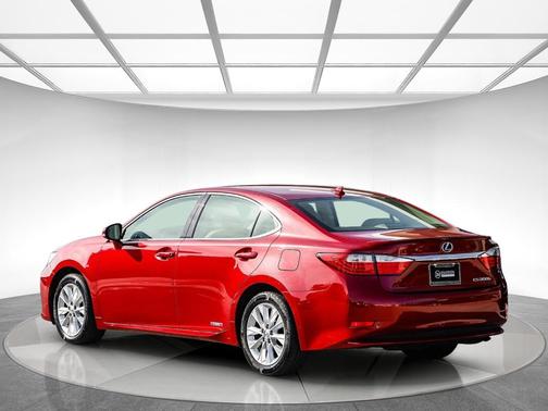 2014 Lexus ES 300h Base