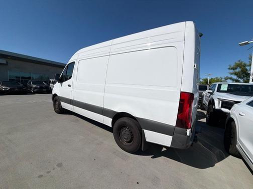 Arctic White 2024 Mercedes-Benz Sprinter 2500 144 WB