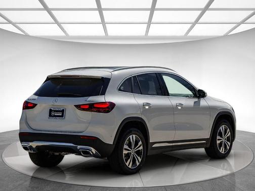 Polar White 2026 Mercedes-Benz GLA 250 Base 4MATIC