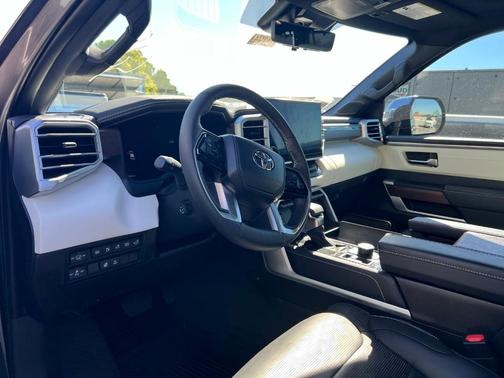 2025 Toyota Sequoia Capstone