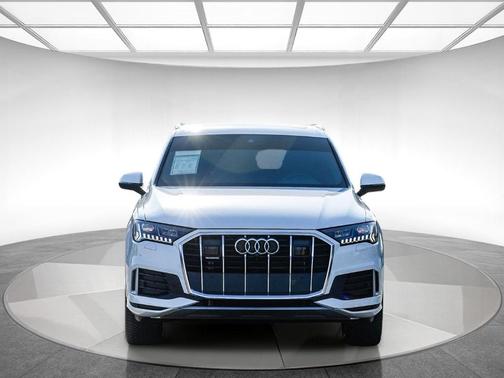 2023 Audi Q7 45 Premium Plus