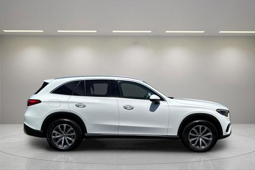 2024 Mercedes-Benz GLC 300