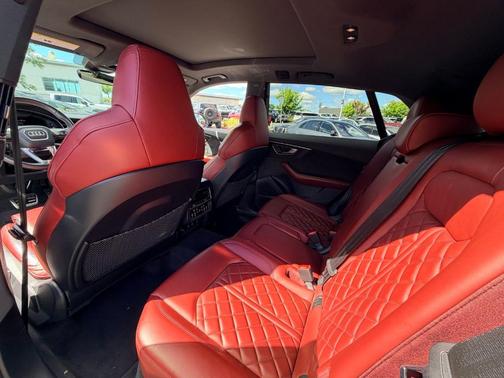 Glacier White Metallic 2022 Audi SQ8 4.0T Premium Plus