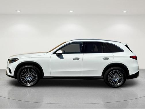 Polar White 2026 Mercedes-Benz GLC 300 Base