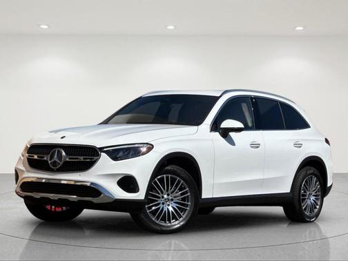 Polar White 2026 Mercedes-Benz GLC 300 Base