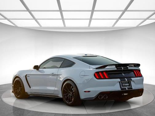 2019 Ford Shelby GT350 Base