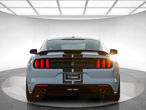 2019 Ford Shelby GT350 Base