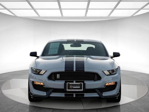 2019 Ford Shelby GT350 Base