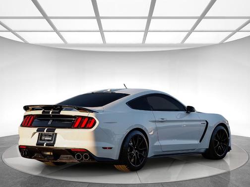 2019 Ford Shelby GT350 Base