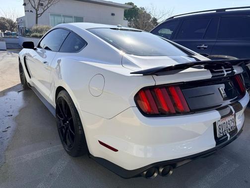 2019 Ford Shelby GT350 Base